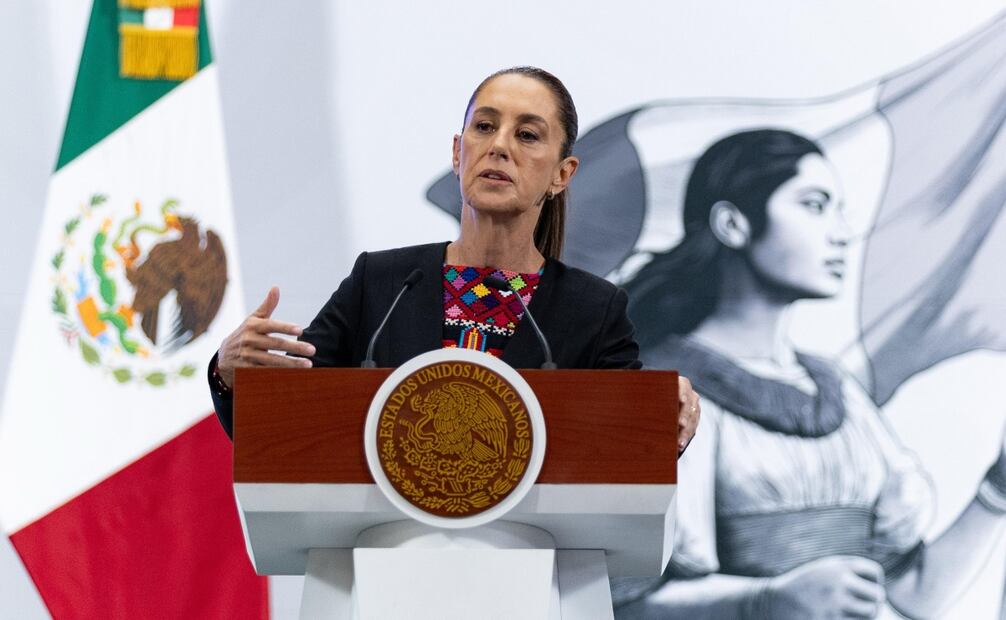 La presidenta Claudia Sheinbaum dijo que el fiscal de la República, Alejandro Gertz Manero, podría revisar si siguen abiertas investigaciones por el tema Fobaproa. Foto: Hugo Salvador / EL UNIVERSAL