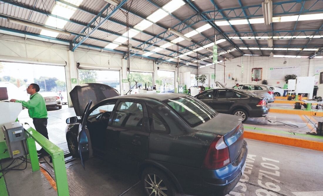 El pago por concepto de verificación y multa por verificación extemporánea sufrió un ajuste de precios en el Edomex / Foto: Archivo El Universal