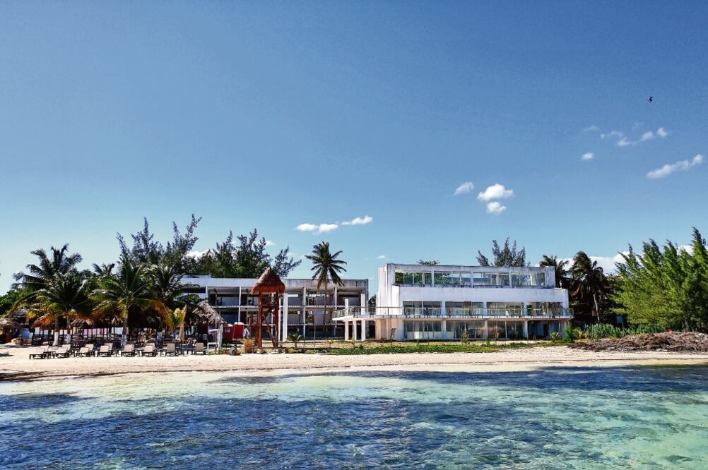 Los terrenos del CREA se ubican en una zona hotelera de Cancún y por la venta de éstos se calcula que el daño patrimonial para el estado es por más de 251 millones de pesos. (ADRIANA VARILLAS)
