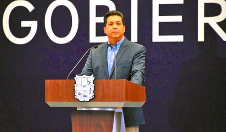 SCJN desecha controversia de García Cabeza de Vaca contra orden de aprehensión