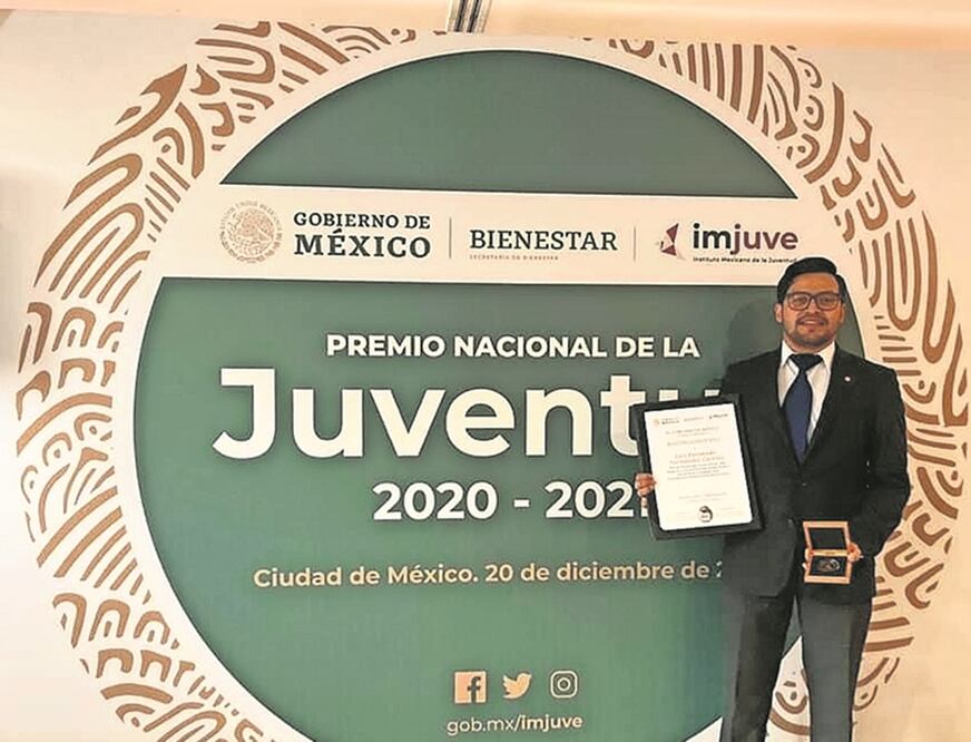 Gracias a su labor en zonas de bajos recursos, el doctor Luis recibió el Premio Nacional de la Juventud. Fotos: Especiales