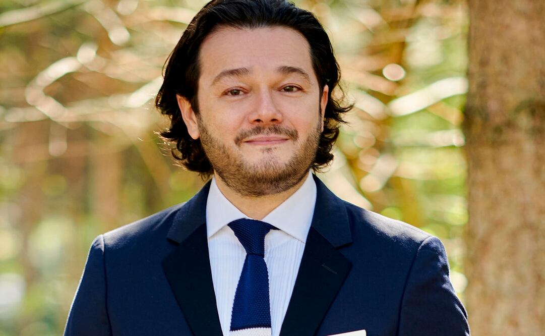 El tenor sonorense retoma canciones de su primer disco solista, "Arturo Chacón le canta a México".  Foto: Gonzalo Soza