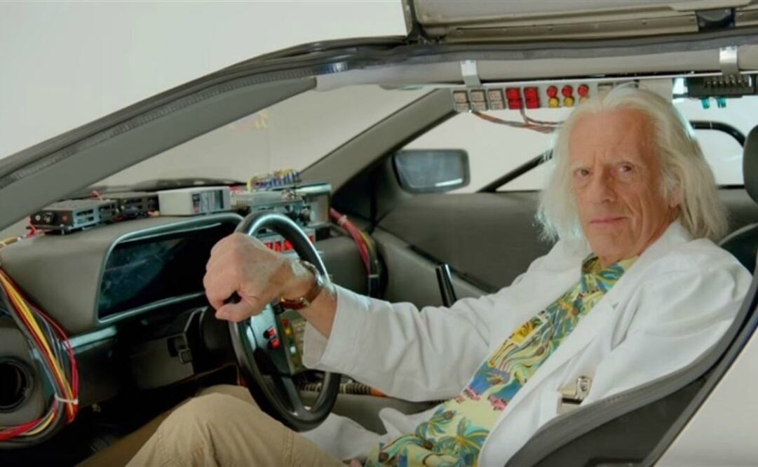 El mítico científico inventor del automóvil volador 'DeLoean' con el cual se puede viajar en el tiempo da un mensaje a los fans de "Volver al Futuro"