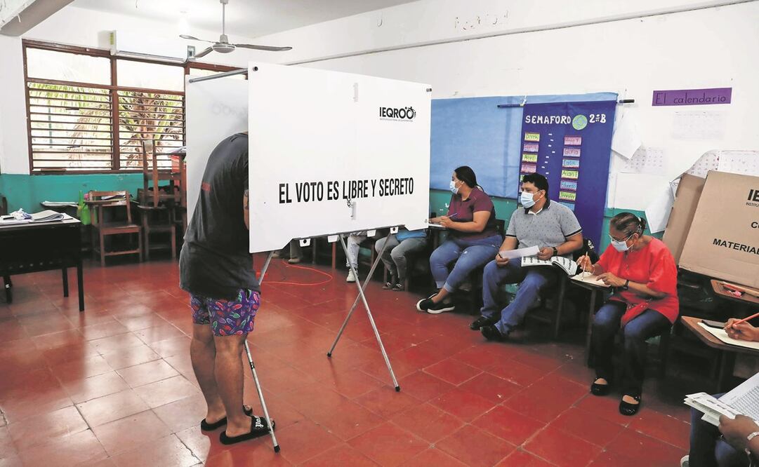 Más de 50% de la población de Quintana Roo acudió a las urnas a emitir su voto, que favoreció a la abanderada de Morena y aliados. Foto: Diego Simón/ EL UNIVERSAL.