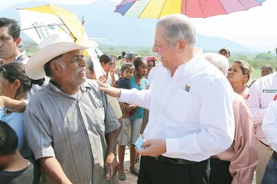 Benefician con despensas a más de 400 mil familias 