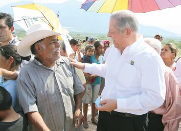 Benefician con despensas a más de 400 mil familias