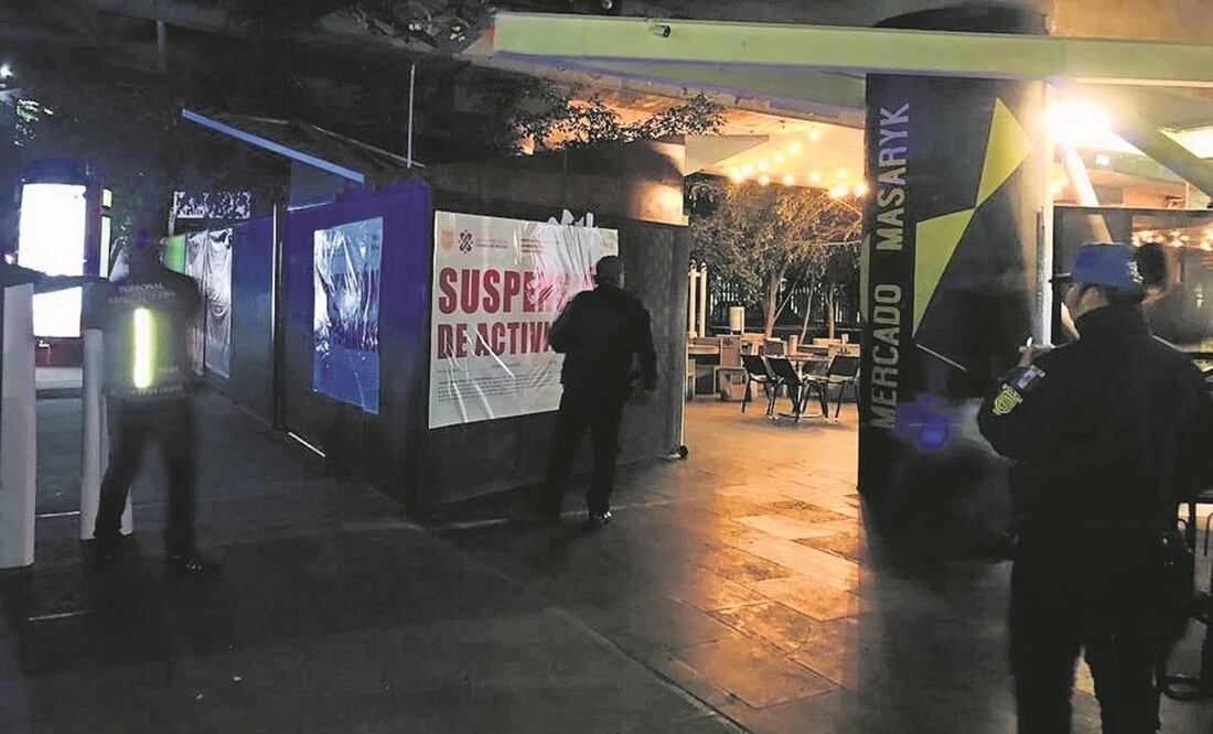 Personal de Miguel Hidalgo colocó sellos de suspensión a un establecimiento con giro de bar que no tenía licencia, en Mercado Masaryk, Polanco.