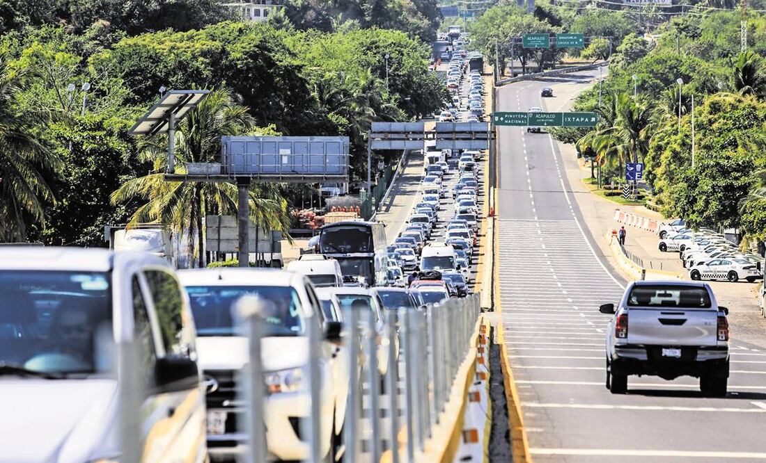 Revisar los frenos, lass luces y hasta el claxon puede marcar la diferencia entre un viaje seguro y un incidente. Foto: David Guzmán / El Universal