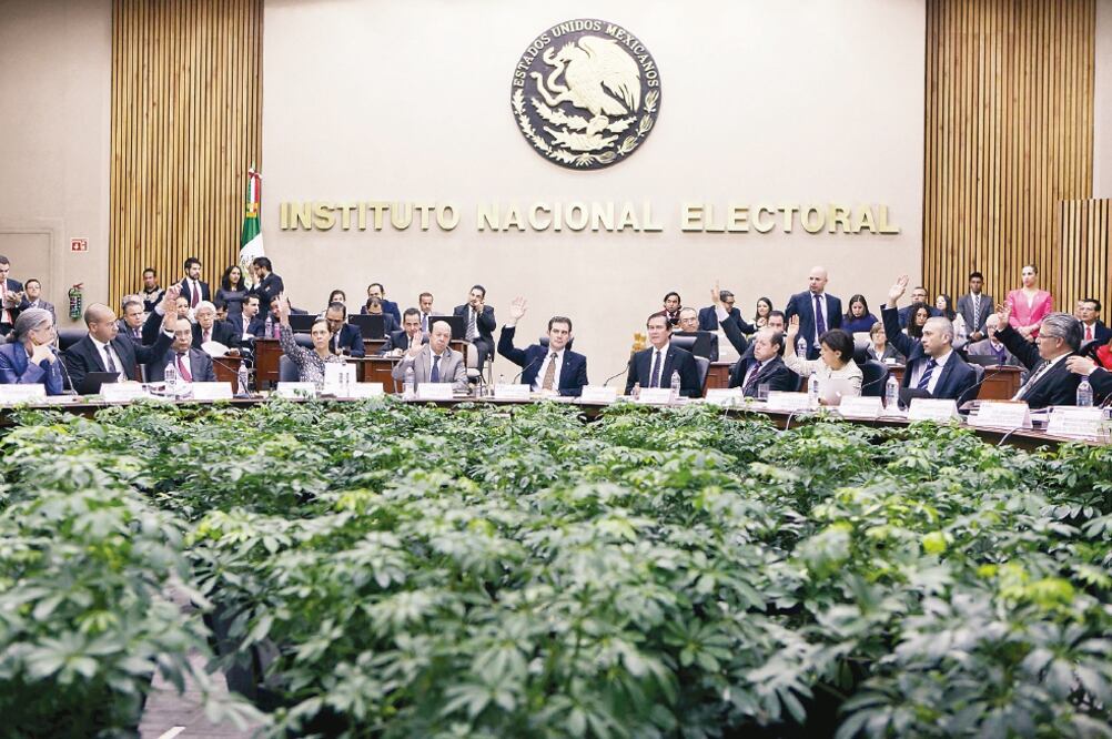 El consejero Arturo Sánchez destaca que la elección de gobernador de Colima será la primera que organice el INE (ARCHIVO EL UNIVERSAL)