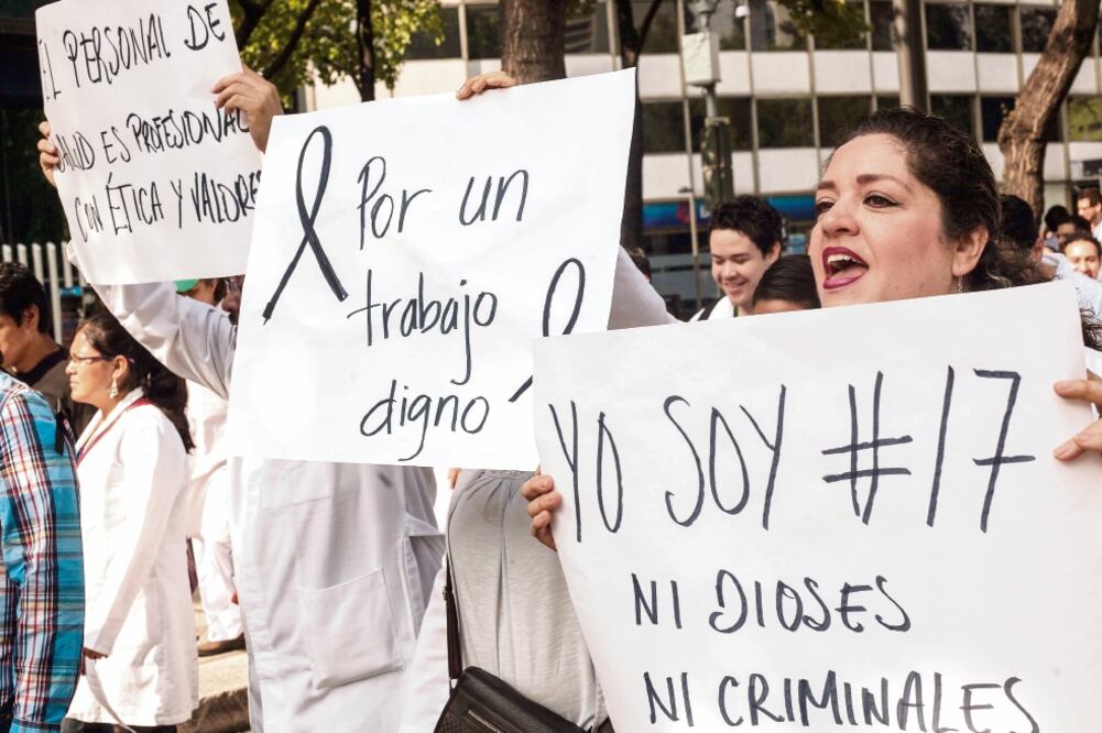 El movimiento #Yosoymédico17 informó que no participará en la movilización de hoy porque el próximo miércoles plantearán sus exigencias en San Lázaro.