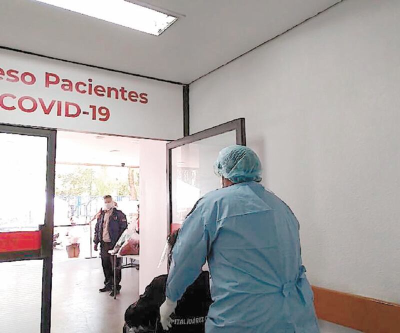 En el Hospital Juárez de México fueron dados de alta ocho pacientes. seis hombres y dos mujeres que contrajeron el coronavirus. ESPECIAL