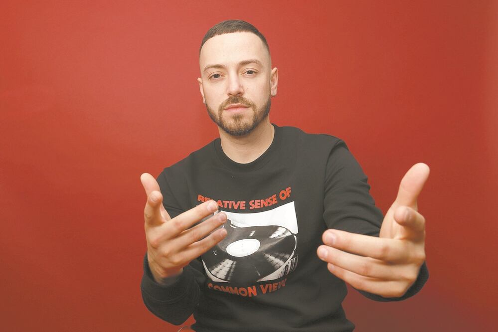 Ahora define el género que interpreta como urbano pop. Foto: BERENICE FREGOSO. EL UNIVERSAL