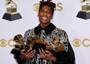 Jon Batiste triunfa en la entrega de los Grammy