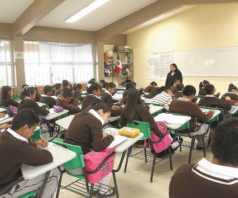 La evaluación de desempeño docente, a través de la que se determinaba si un profesor podía ejercer la docencia, se sustituye con las pruebas. ARCHIVO EL UNIVERSAL