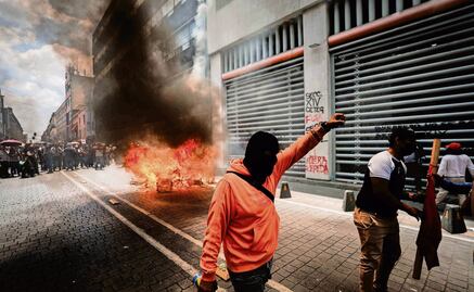 CNTE radicaliza sus protestas; plantón bloqueos y ahora incendios