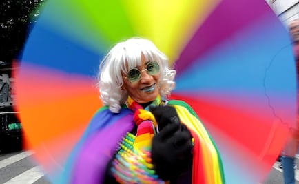 Desfila comunidad LGBT en Sao Paulo y manda mensaje electoral 