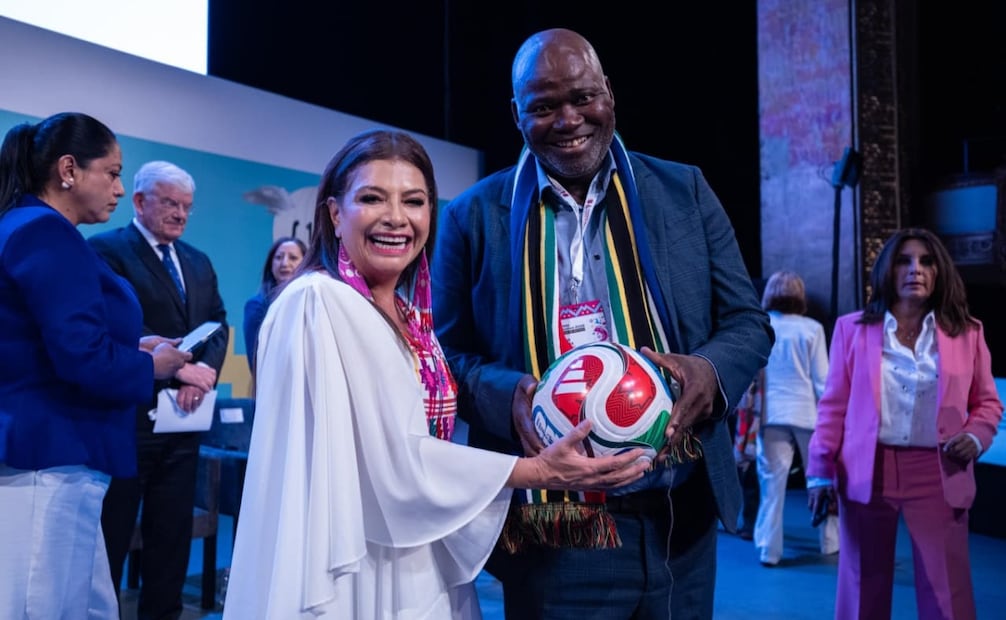 La jefa de Gobierno de la CDMX, Clara Brugada, inaugura “Buró Ejecutivo 2026”. Foto: especial