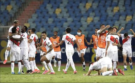 Perú avanza a semifinales tras vencer en penaltis a Paraguay