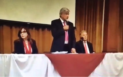 No salir con tonterías, pide AMLO a gobernadores, diputados y alcaldes electos