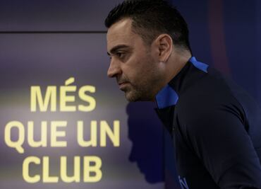 Xavi reveló que el presidente del Barcelona les dijo que "estén tranquilos" por las denuncias contra el club