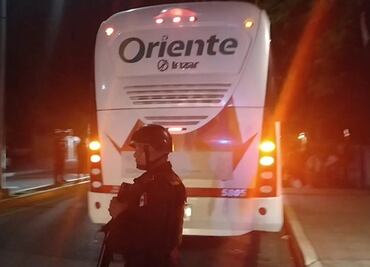 Sujetos con machetes en motocicleta intentan asaltar a pasajeros de autobús de línea ADO en Chemax, Yucatán