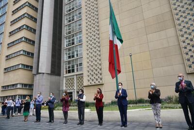 Zoé Robledo encabeza homenaje en memoria de personas fallecidas por Covid-19