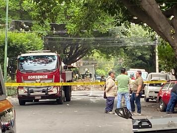 Por fuga de gas natural en colonia Álamos, desalojan al menos a 250 personas; personal del Sistema de Aguas provocó la emergencia