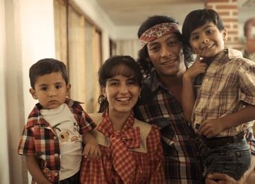 Florencia Ríos le da voz a las familias de famosos en "Bronco"