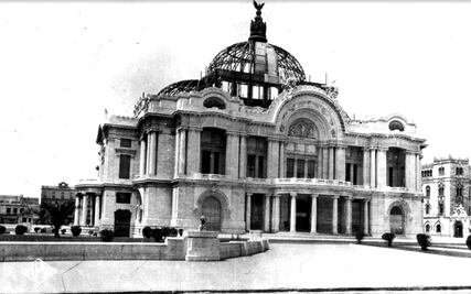La construcción del Nuevo Teatro Nacional, hoy Bellas Artes