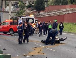 Accidente vehicular en Anillo Periférico deja una persona sin vida; hay otros dos lesionados