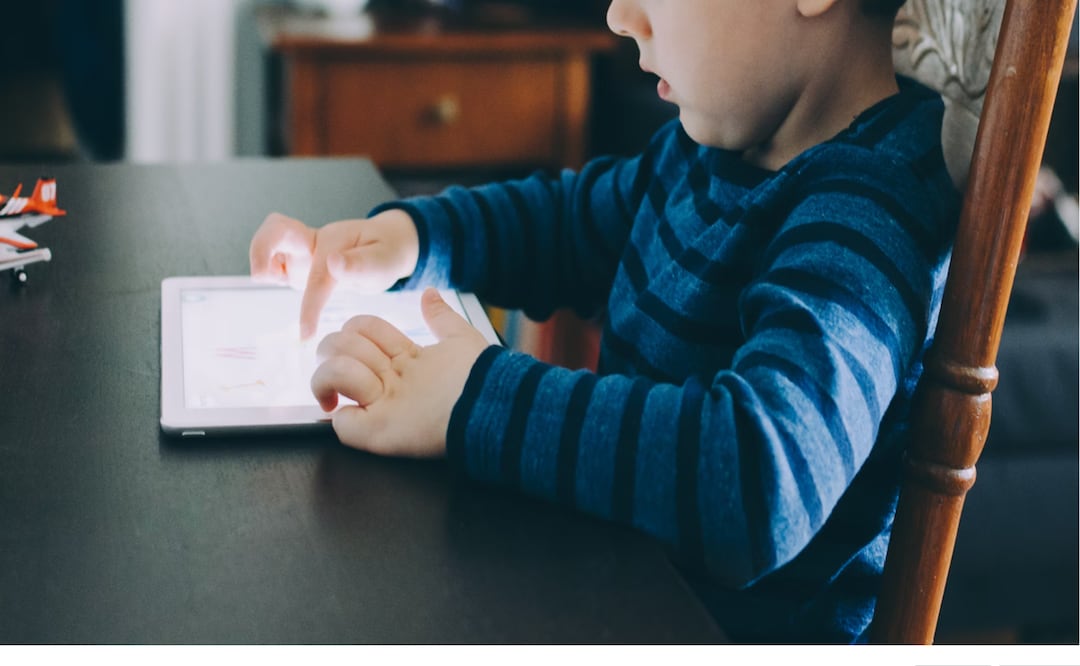 Especialistas señalan que la tecnología no es negativa en niños, siempre y cuando se tenga acompañamiento para el uso adecuado de la misma / Foto: Especial