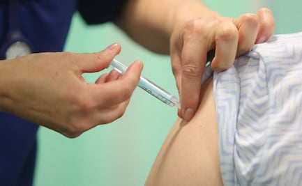 EU inicia vacunación antiCovid-19 para adolescentes mayores de 16 años