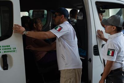 Autoridades migratorias aseguran a 58 migrantes en Chiapas