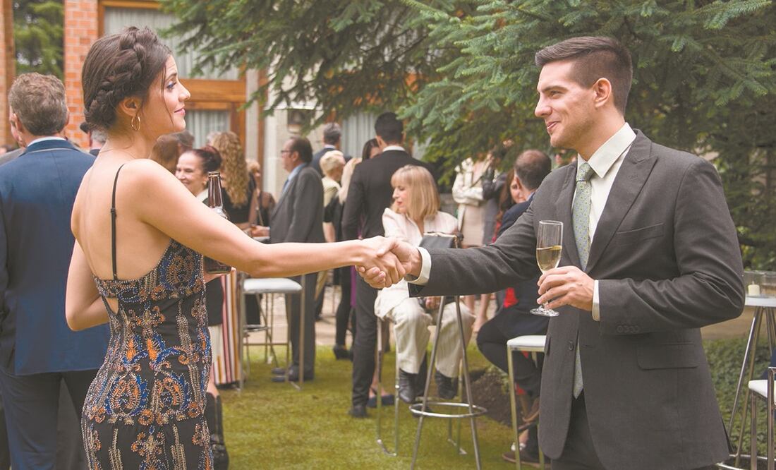 En la historia dirigida por Raúl Martínez (Un padre no tan padre) se verá a un joven, empleado de restaurante, quien desea ser igual que la clientela atendida, lo cual logra por un incidente fortuito. Foto: Videocine.