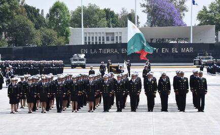 Enorgullece a Semar la graduación de 84 médicos navales