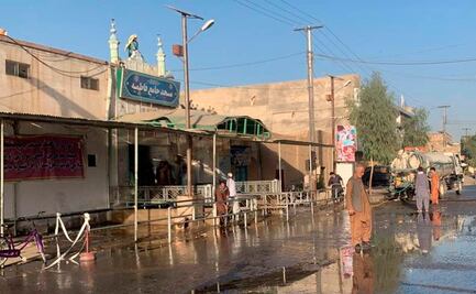 Atentado suicida en mezquita de Afganistán deja al menos 33 muertos