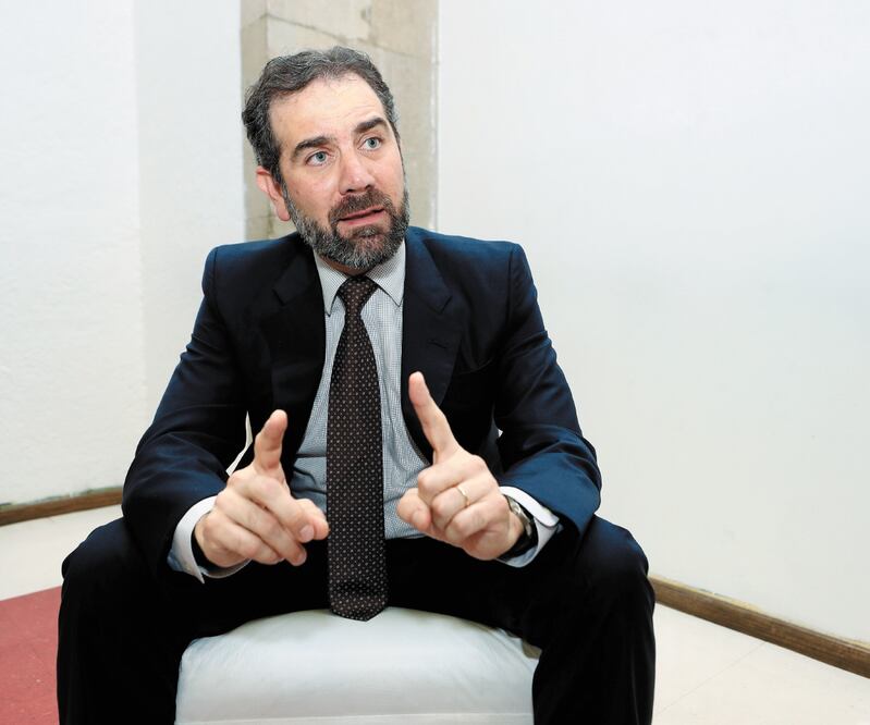 Lorenzo Córdova dice que el retiro de candidaturas no es por partidos. Foto: ARCHIVO EL UNIVERSAL