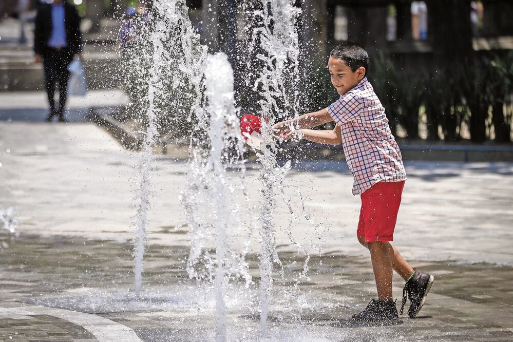 ¿Qué estados modificaron sus horarios y cuáles adelantaron las vacaciones de verano por la ola de calor?