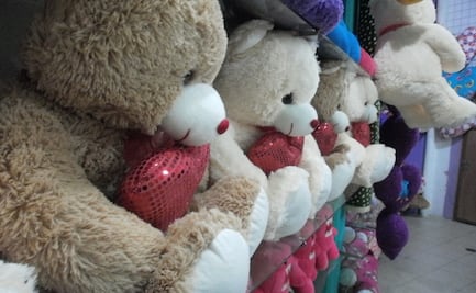 Colombia desarma red de narcotráfico que usaba peluches para esconder droga