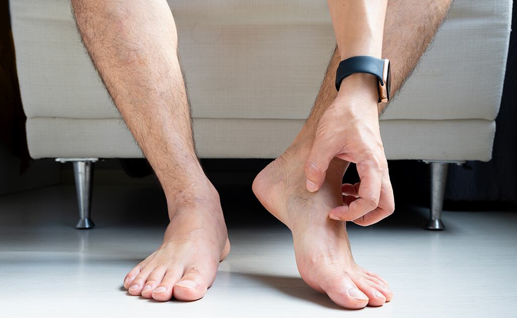 Diagnóstico y tratamiento de insuficiencia venosa periférica por especialistas en salud vascular.