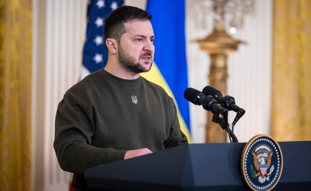 El presidente de Ucrania, Volodimir Zelensky en una conferencia de prensa en el Salón Este de la Casa Blanca Washington. Foto: EFE