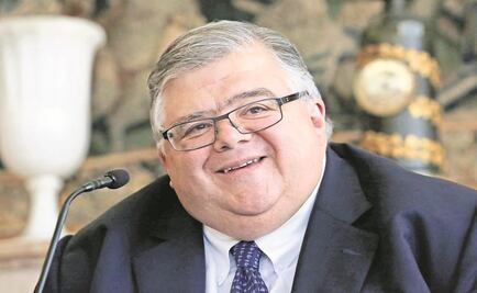 Decisiones de la Fed no deberían depreciar más al peso: Carstens