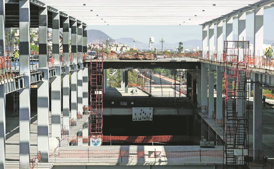 La obra tiene 92 mil metros de construcción; la cimentación, de 38 metros de profundidad, fue lo más complicado, pues por la zona atraviesa el Metro, refirieron. Foto: Diego Simón/EL UNIVERSAL