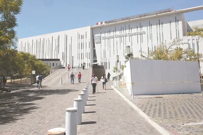 Hombres armados roban cajero automático del ISSSTE en Acapulco