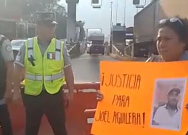 Familiares de un joven detenido bloquean la autopista Puebla-Veracruz; exigen su liberación
