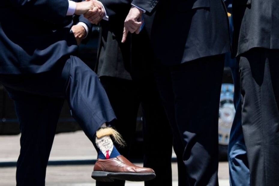 Las curiosas calcetas de Trump que puedes peinar a tu gusto