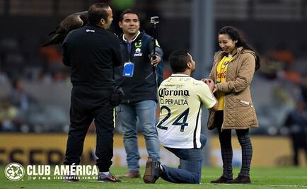Fan del América le pide matrimonio a su novia en el Estadio Azteca 