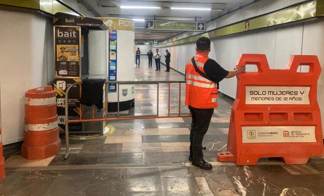 Las lluvias registradas la tarde de este jueves provocaron un nuevo cierre de la estación Potrero de la Línea 3. Foto: Germán Espinosa