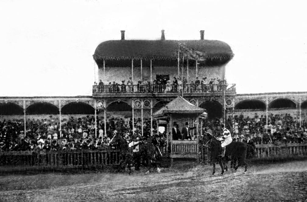 El primer hipódromo de la capital