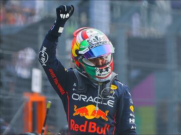 ¡Agárrate Verstappen! Checo Pérez lanzó un contundente mensaje por el año nuevo